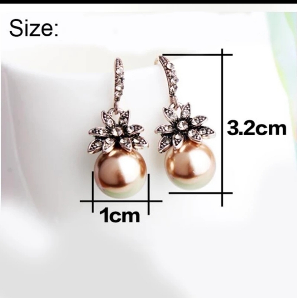 Gorgeous Vintage Champagne Pearl Earrings - Picture 10 of 11